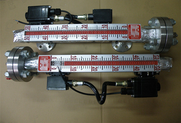 电伴热磁翻板液位计_