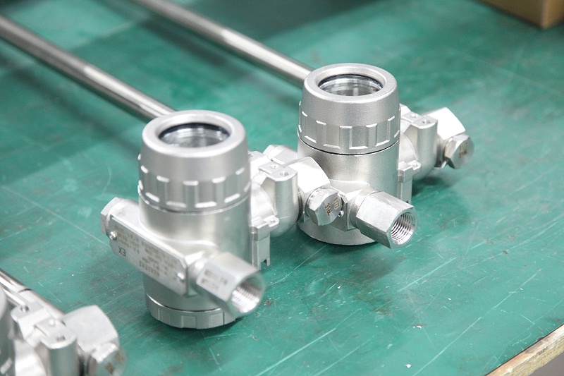 磁翻板液位变送器