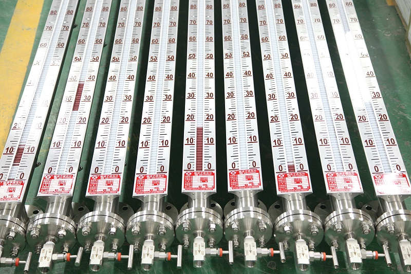西安相远科技有限公司磁翻板液位计实物图