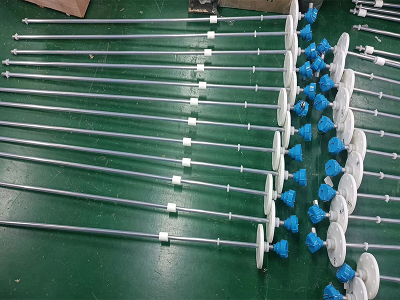 耐酸碱溶液防腐浮球液位计厂家-西安相远科技